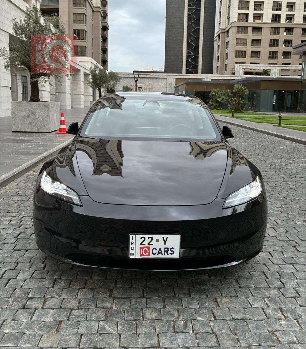 تسلا موديل 3